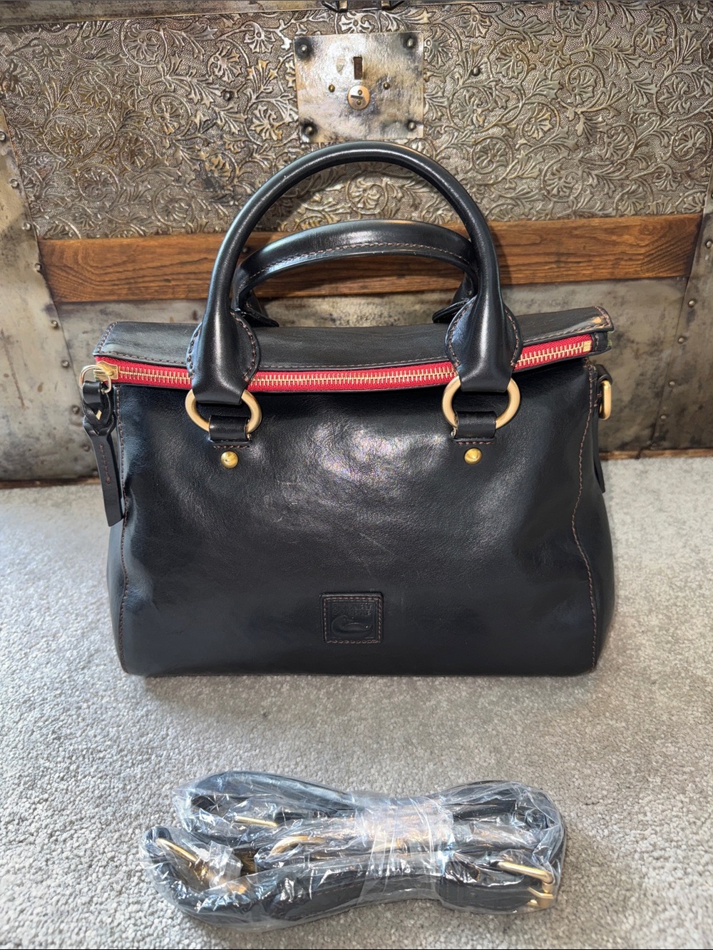 Dooney & Bourke HTF Florentine Leanna Satchel with strap in Black